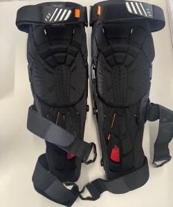 Chrániče kolen FOX RACING TITAN PRO D3O C.E.  L/XL