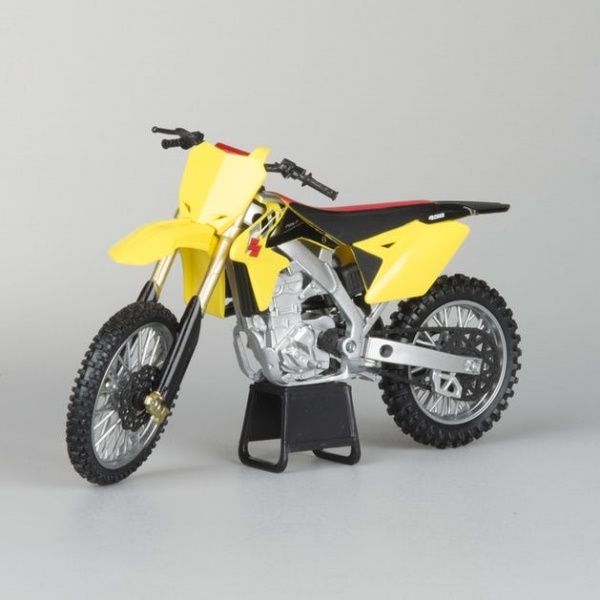 model motocyklu Suzuki RMZ450 1:12