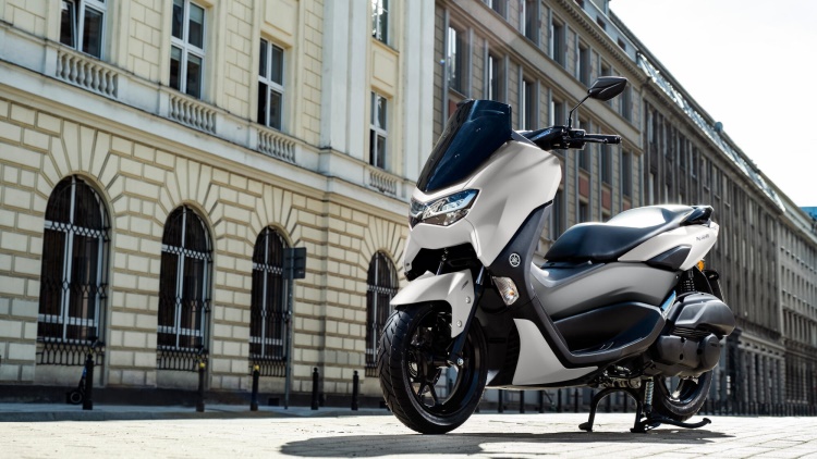 Yamaha NMAX125 2023 white