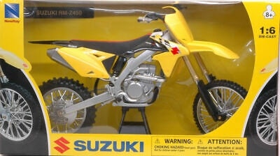model motocyklu Suzuki RMZ 450  1:6