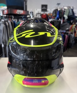 helma FOX V3 RS Energy Black  velikost S (55-56)